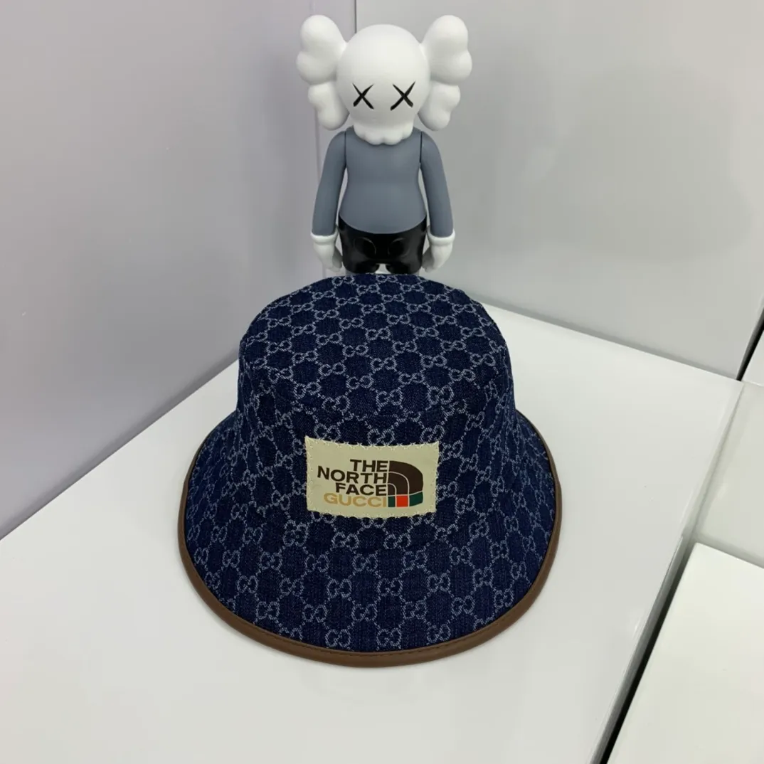 🉐70 Gucci bucket hat co-branded with the North ♥️GUCCI bucket hat🧢New product from the official website, baseball cap, original quality is coming soon 🔥🎩 The craftsmanship is very exquisite, high-end and classy! Low-key luxury, easy to carry! Running volume!