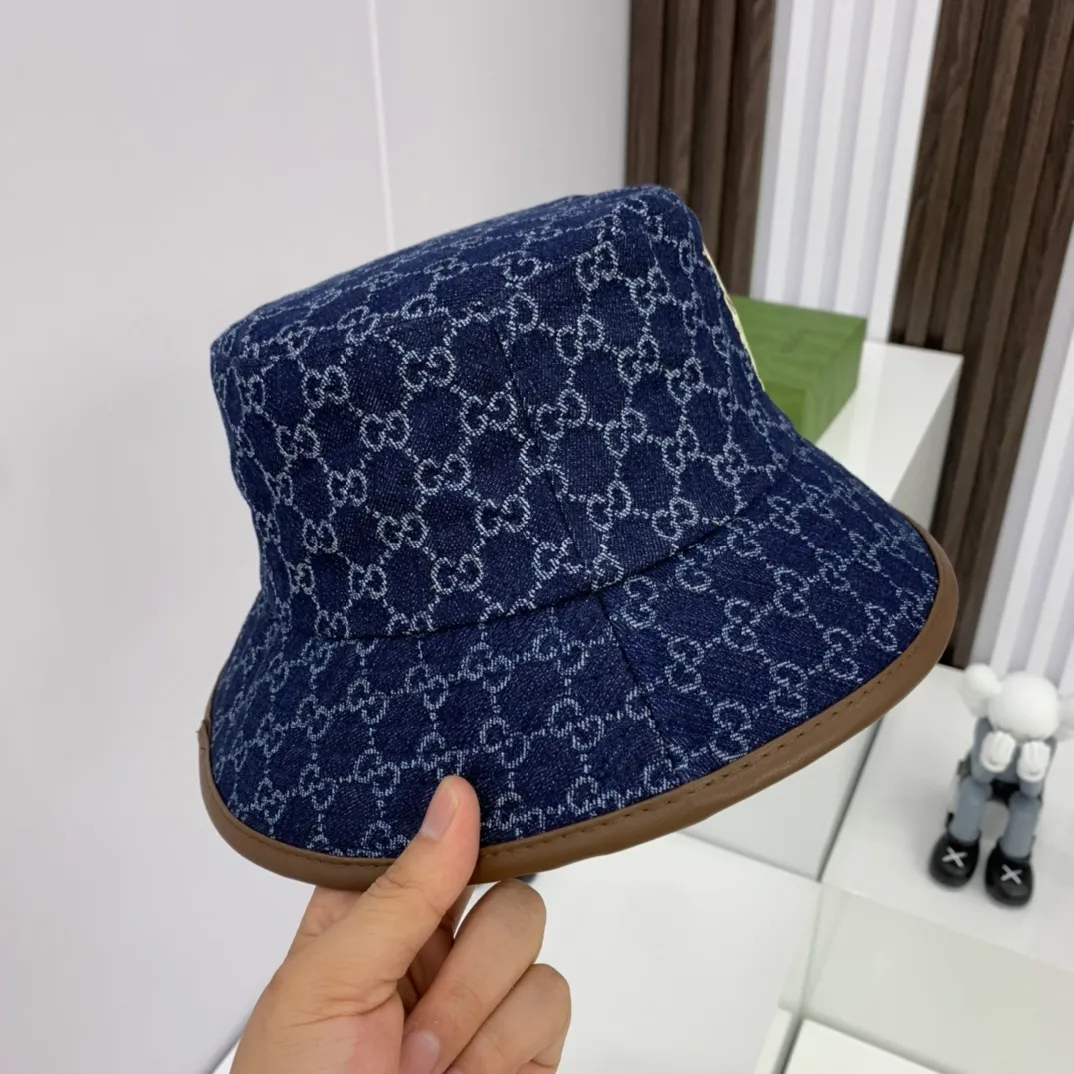 🉐70 Gucci bucket hat co-branded with the North ♥️GUCCI bucket hat🧢New product from the official website, baseball cap, original quality is coming soon 🔥🎩 The craftsmanship is very exquisite, high-end and classy! Low-key luxury, easy to carry! Running volume!