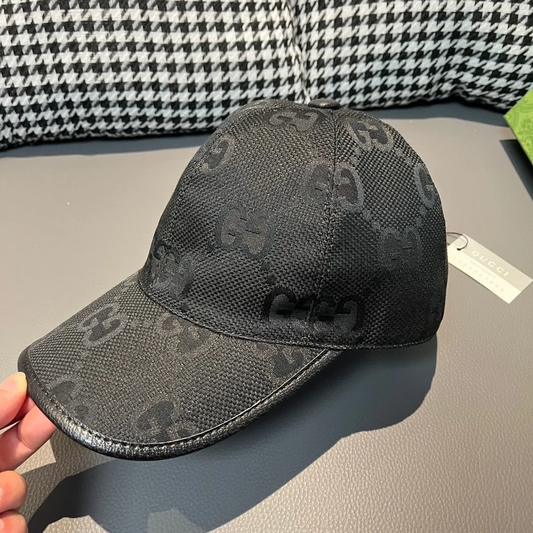 🉐90, Gucci Gucci's new original baseball cap, large double G, 1:1 mold customization at the counter, perfect pattern, original canvas fabric + first-layer cowhide, light and breathable! The basic head circumference is 56cm, and the patch is adjustable.