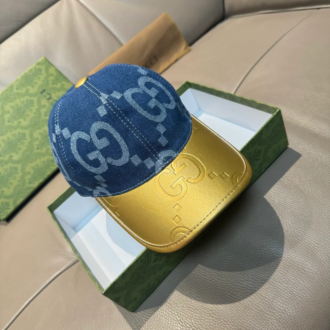 P90, Gucci (Gucci) new original baseball cap, large double G leather, best-selling model at the counter, 1:1 mold customization, original canvas fabric + first-layer cowhide, fashionable and handsome! The quality is great, the basic head circumference is 56cm, and the patch is adjustable.
