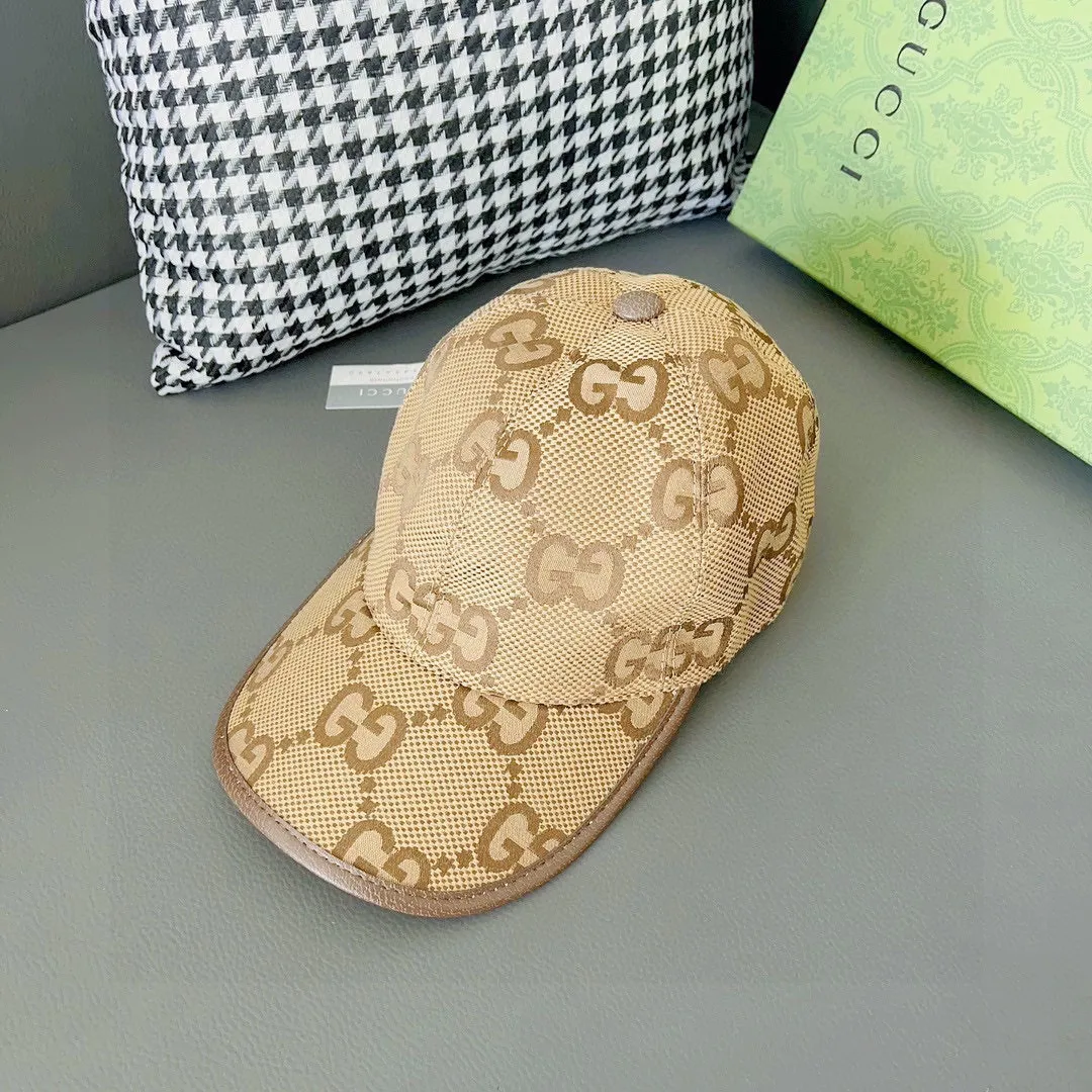 Batch 90, Gucci's new original baseball cap, large double G, 1:1 mold customization at the counter, perfect pattern, original canvas fabric + first-layer cowhide, light and breathable! The basic head circumference is 56cm, and the patch is adjustable.