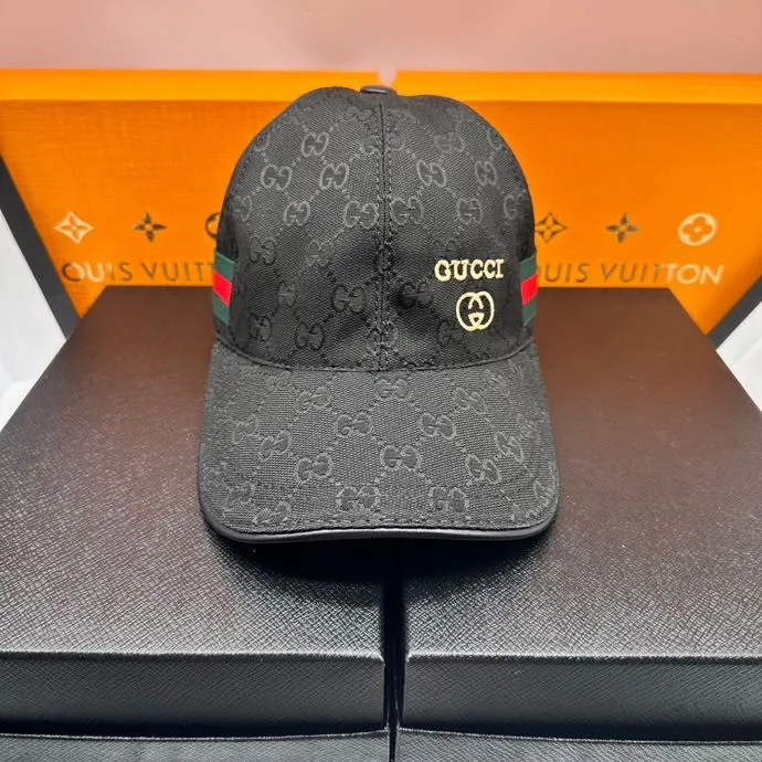 P90 Ten thousand year classic model shipped Gucci (Gucci) small gold embroidery, top original order, excellent quality, the same baseball cap as the official website, actual photo taken, ready for delivery