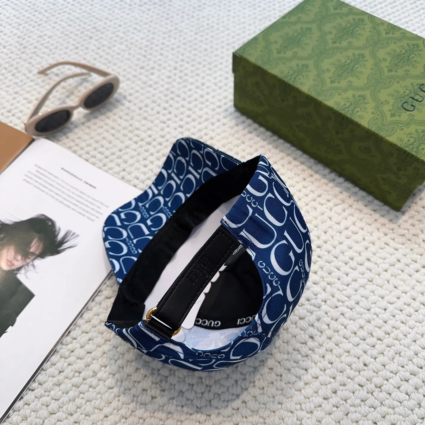P56💰GUCCI baseball cap, new product from the official website, baseball cap, original quality, hot arrival 🔥🎩 The craftsmanship is very exquisite, high-end and classy! Low-key luxury, easy to carry! Running volume!