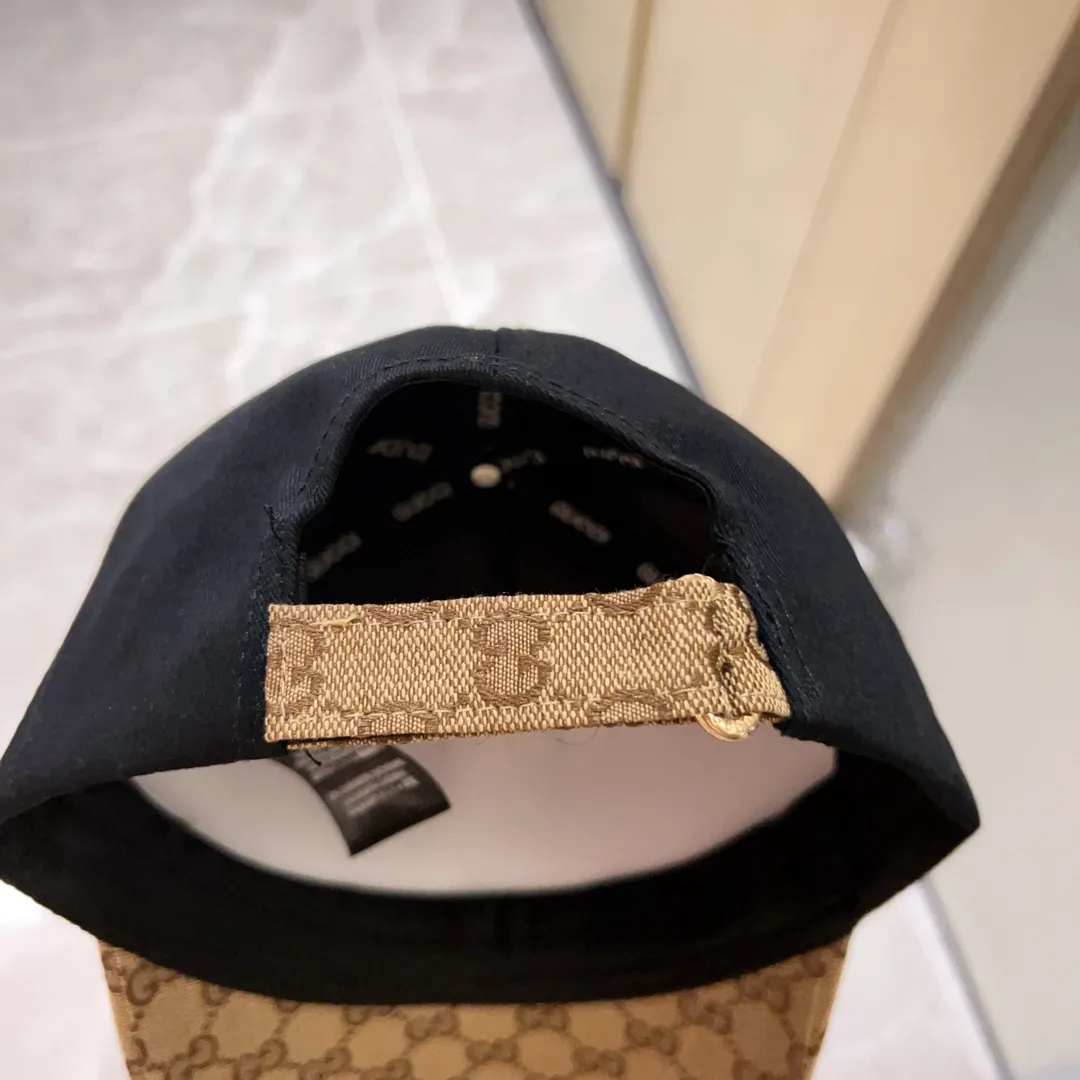 Special price P56💛 Comes with dust bag [GUCCI] 2023 new embroidered simple baseball cap, new model shipped, big brand model is super easy to match, hurry up and get it!