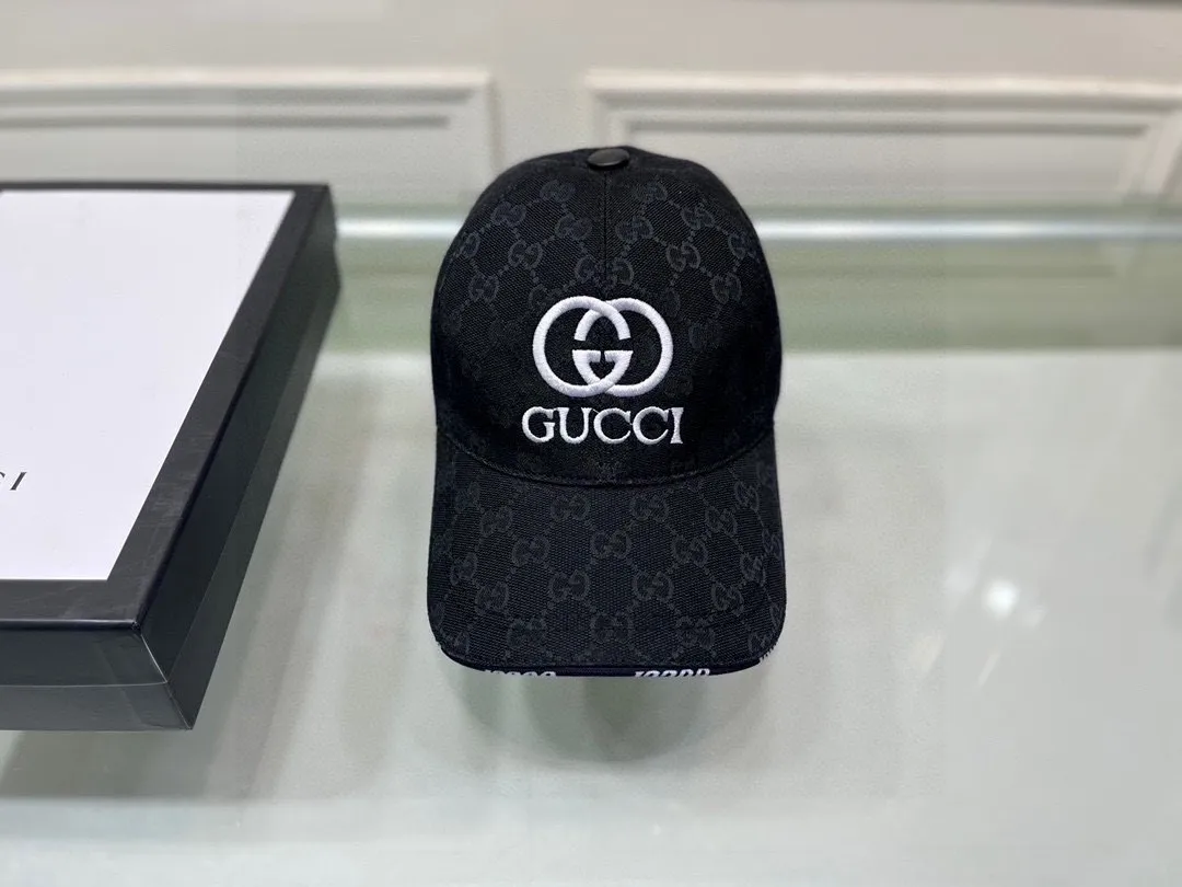 Batch 90, new Gucci (Gucci) original baseball cap, GUCCI embroidery, 1:1 mold customization, heavy embroidery, details comparable to counters, original canvas fabric + first-layer cowhide, excellent quality! The first choice for handsome men and beautiful women, fashionable and versatile. The basic head circumference is 56cm, and the patch is adjustable.