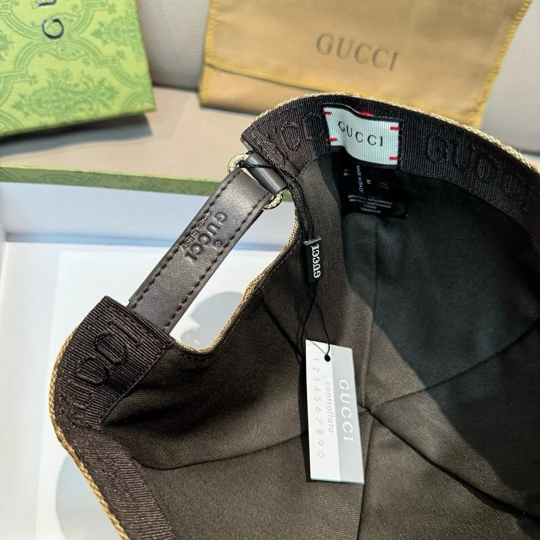 p90 ten thousand year classic model shipped!   , Gucci (Gucci) classic original baseball cap😍😍Little Bee, 1:1 mold opening and customization at the counter, the highest version, original canvas fabric + first layer of cowhide, pure cotton lining, light and breathable! Photographed in real life, suitable for men and women in all seasons, basic head circumference 56cm, adjustable patches.