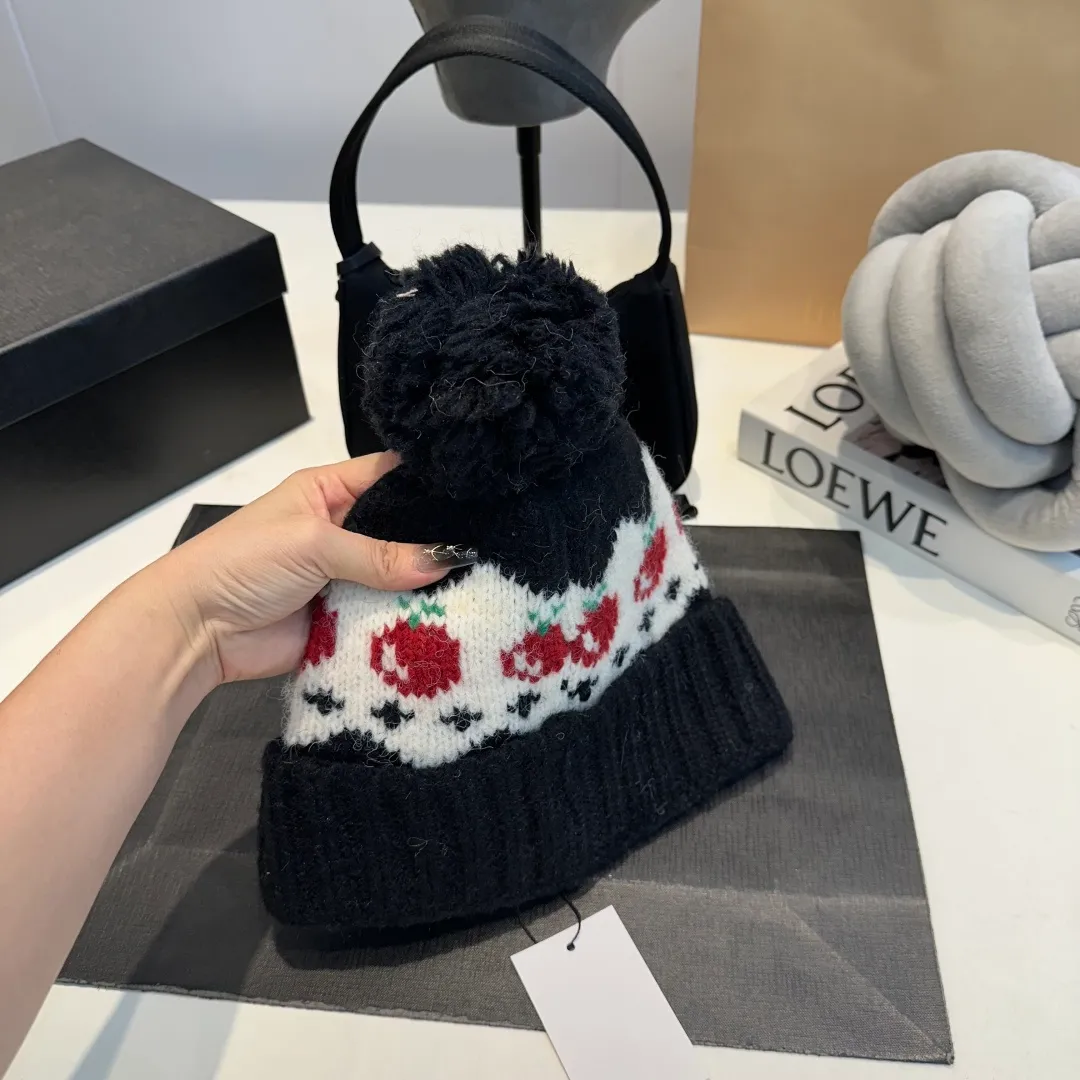 P60 Gucci knitted beanie, unisex