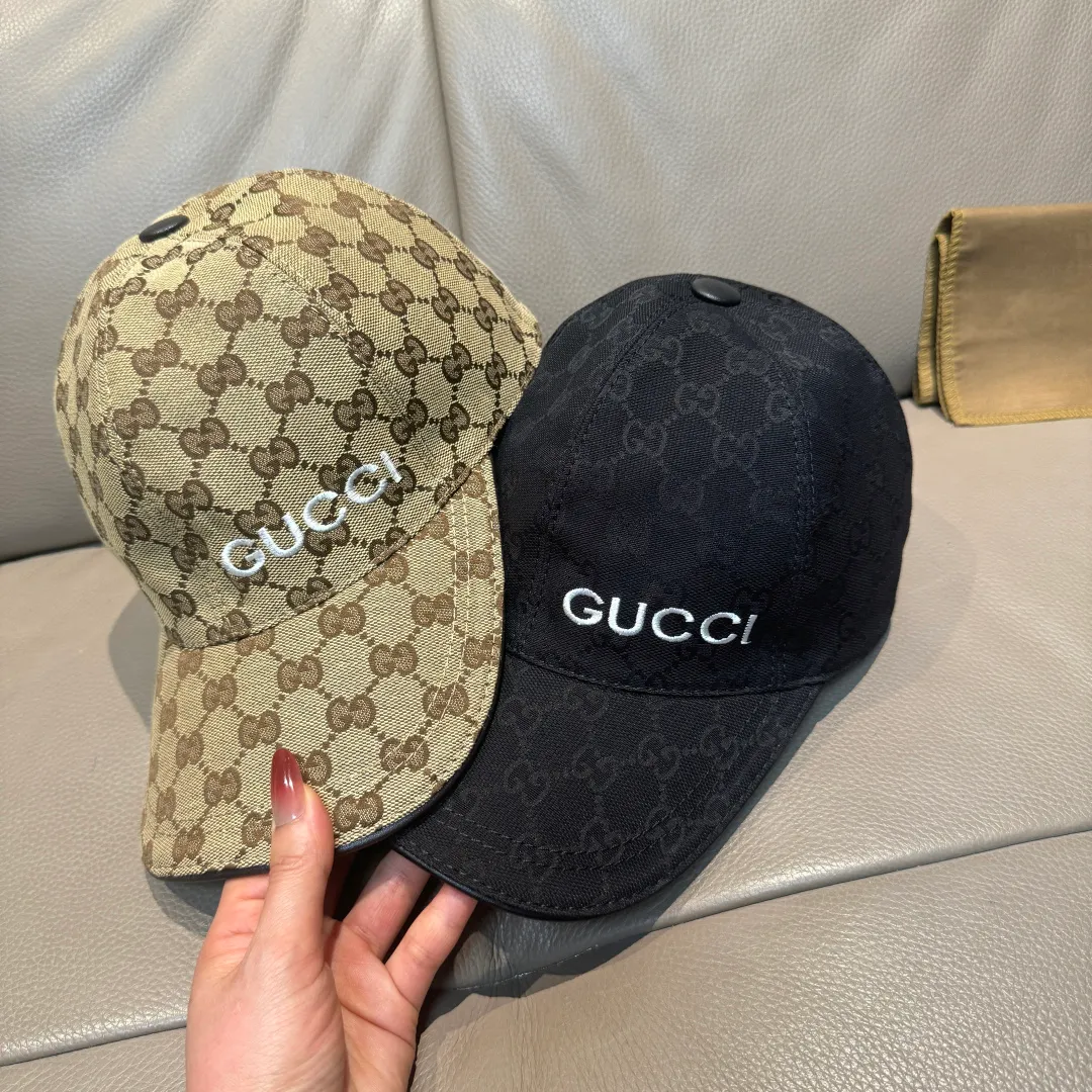 p90 new model shipped!   , Gucci (Gucci) latest original baseball cap, Gucci small embroidery, 1:1 mold opening and customization at the counter, the highest version, original canvas + first-layer cowhide, pure cotton lining, light and breathable! Photographed in real life, suitable for men and women in all seasons, basic head circumference 56cm, adjustable patches.