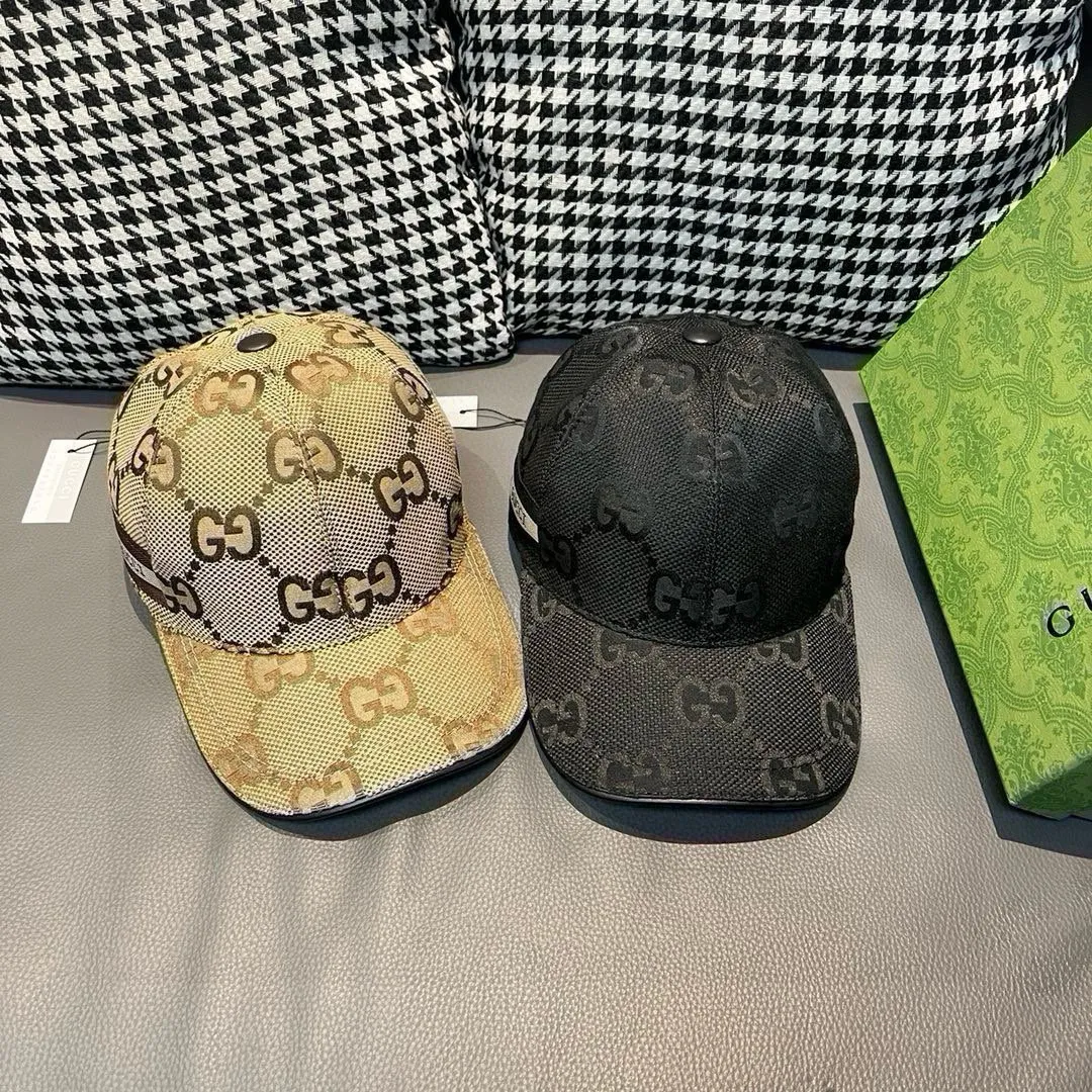 p90., Gucci Gucci’s new original baseball cap, large double G, 1:1 mold opening and customization at the counter, perfect matching pattern, original canvas fabric + first-layer cowhide, light and breathable! The basic head circumference is 56cm, and the patch is adjustable.