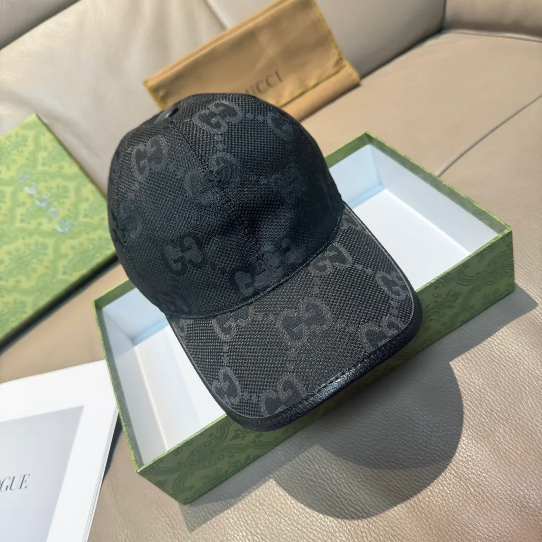 p90., Gucci Gucci's new original baseball cap, large double G, 1:1 mold opening and customization at the counter, original canvas fabric + first-layer cowhide, light and breathable! The basic head circumference is 56cm, and the patch is adjustable.