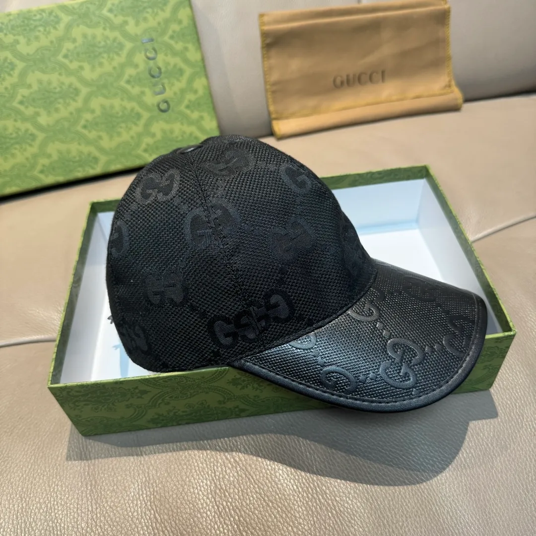P90, Gucci (Gucci) new original baseball cap, canvas and leather, best-selling model at the counter, 1:1 mold customization, original canvas fabric + first-layer cowhide, fashionable and handsome! The quality is great, the basic head circumference is 56cm, and the patch is adjustable.