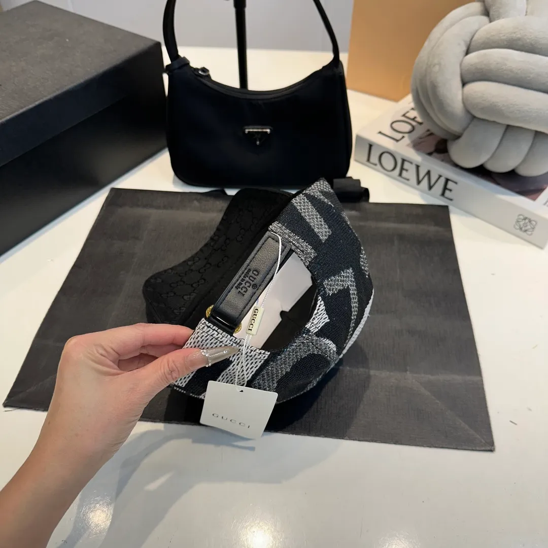 P60 Gucci Baseball Cap GUCCI official website new product, 2025 baseball cap, original quality is very popular 🔥🎩 The craftsmanship is very exquisite, high-end and classy! Low-key luxury, easy to carry! Running volume!