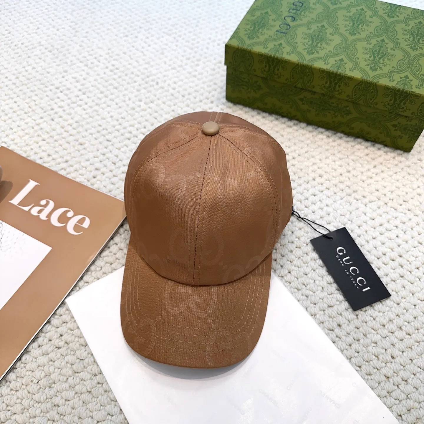 P66 original quality GUCCI Gucci baseball cap🧢Official website new product Gucci baseball cap🧢hot coming. The craftsmanship is very exquisite, high-end and classy! Low-key luxury, easy to carry! Running volume!