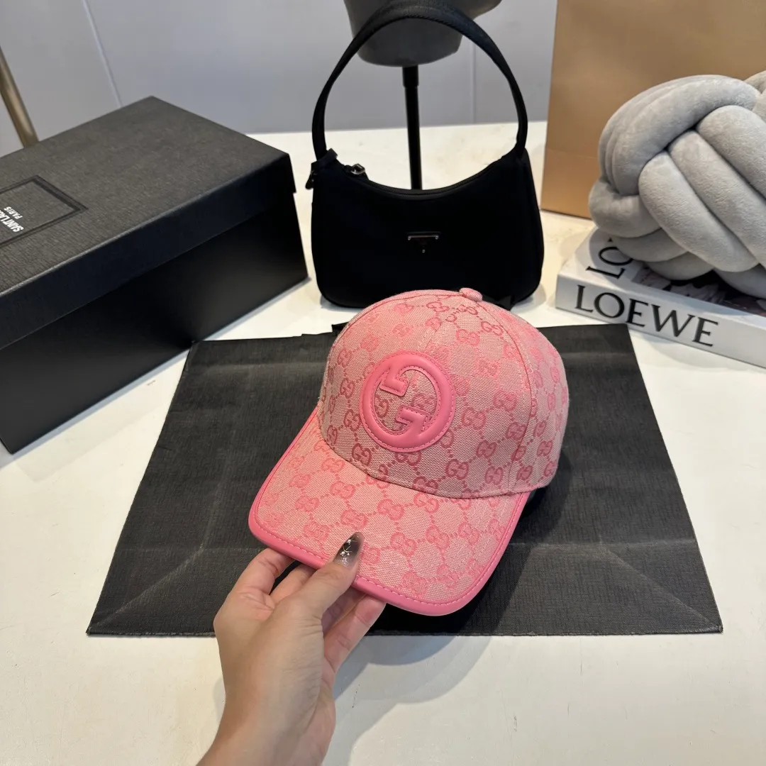 P56 GUCCI 2025 new baseball cap at the counter, very trendy! Casual and sports style, classic production, super easy to match with clothes