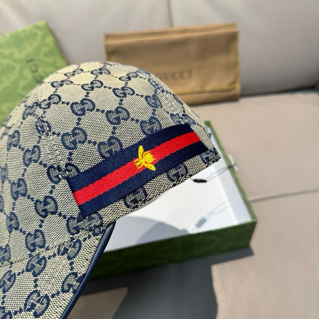 p90 ten thousand year classic model shipped!   , Gucci (Gucci) classic original baseball cap😍😍Little Bee, 1:1 mold opening and customization at the counter, the highest version, original canvas fabric + first layer of cowhide, pure cotton lining, light and breathable! Photographed in real life, suitable for men and women in all seasons, basic head circumference 56cm, adjustable patches.