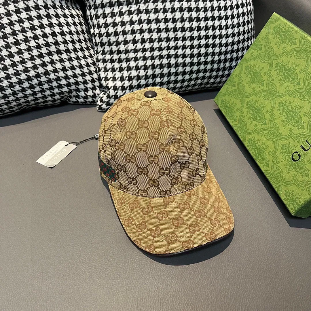 🉐️90, Gucci’s latest original baseball cap, double G webbing. 1:1 mold opening and customization at the counter, the highest version, original canvas fabric + first-layer cowhide, light and breathable! Photographed in real life, suitable for men and women in all seasons, basic head circumference 56cm, adjustable patches.
