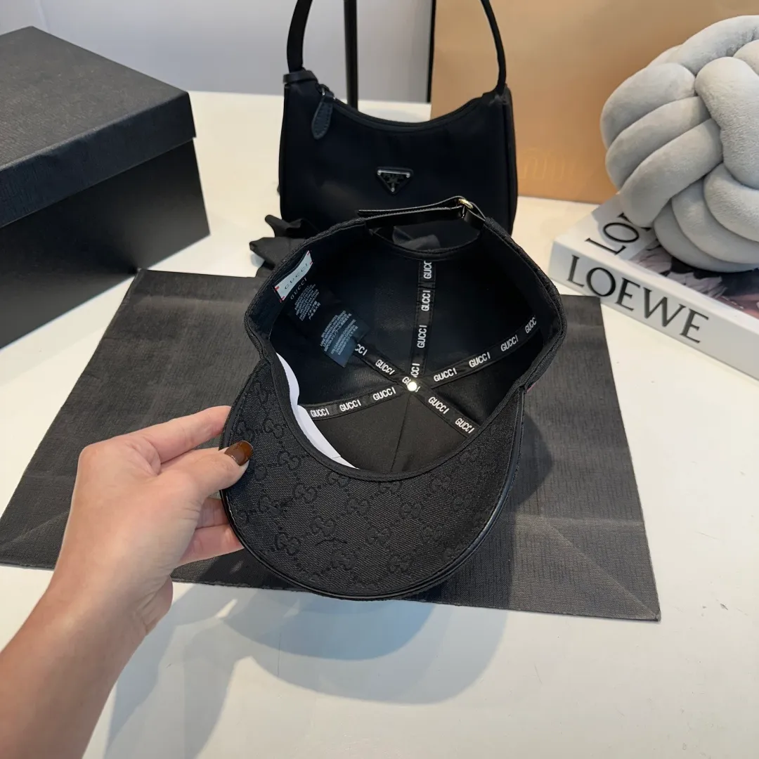 P600000 classic model! Gucci (Gucci) classic original baseball cap😍Light and breathable! Photographed in real life, suitable for men and women in all seasons, basic head circumference 56cm, adjustable patches.