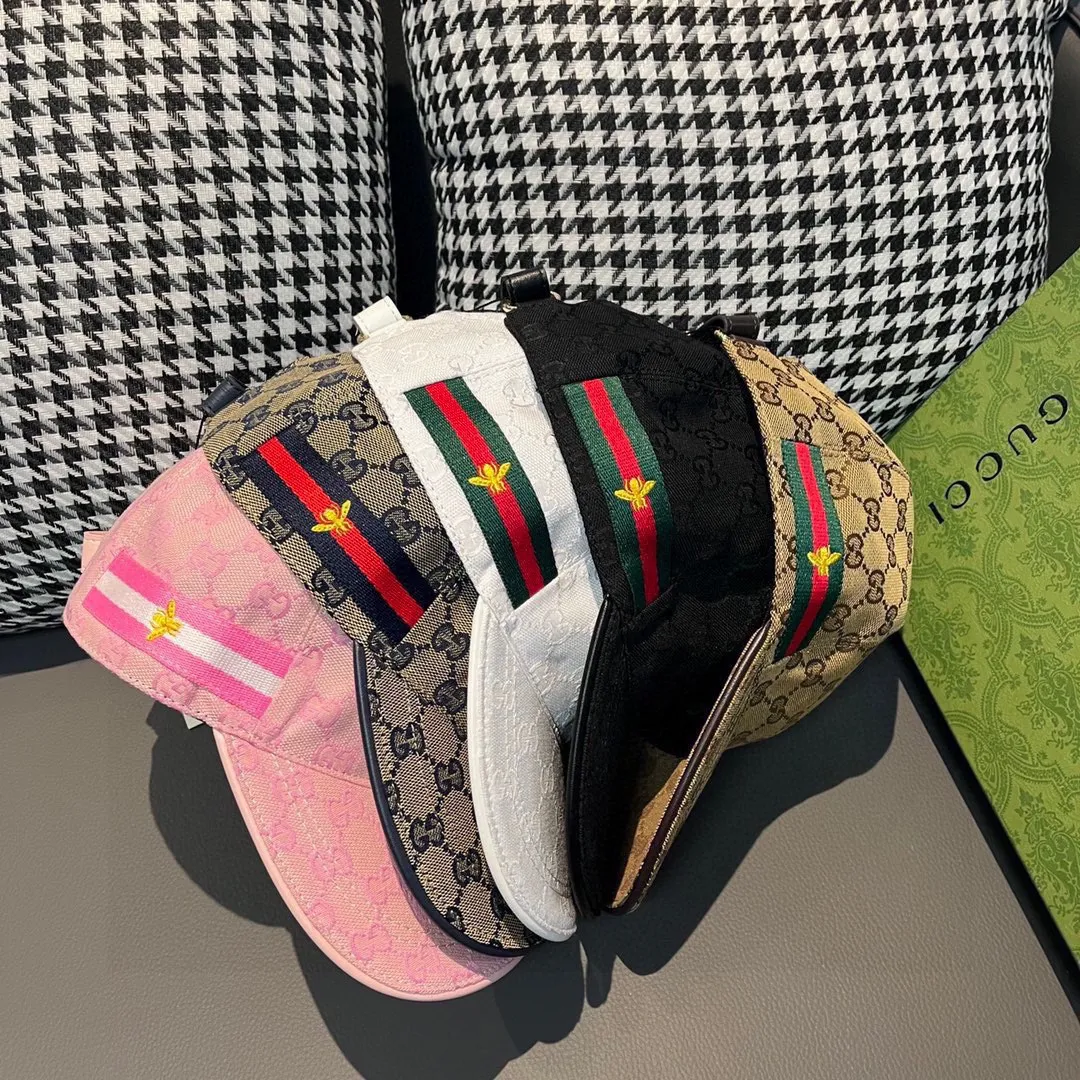 🉐️900,000-year-old classic model shipped!            , Gucci (Gucci) classic original baseball cap😍😍Little Bee, 1:1 mold opening and customization at the counter, the highest version, original canvas fabric + first layer of cowhide, pure cotton lining, light and breathable! Photographed in real life, suitable for men and women in all seasons, basic head circumference 56cm, adjustable patches.