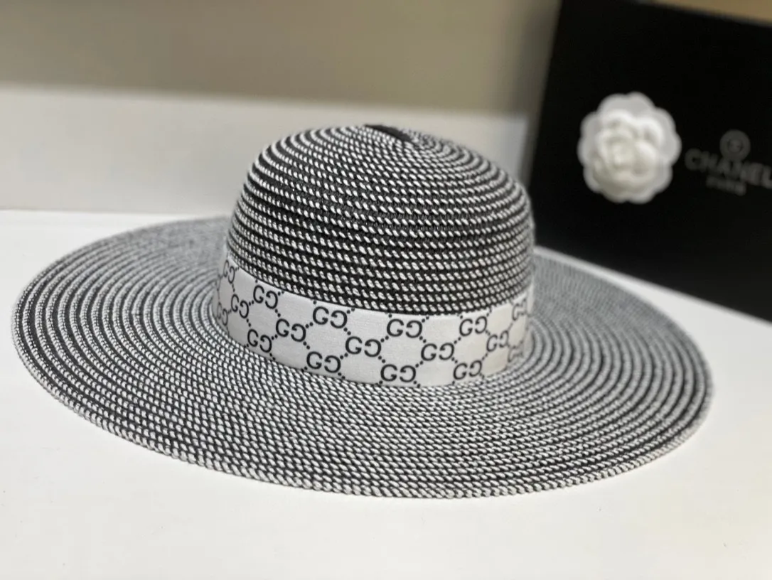 Gucci large brimmed hat