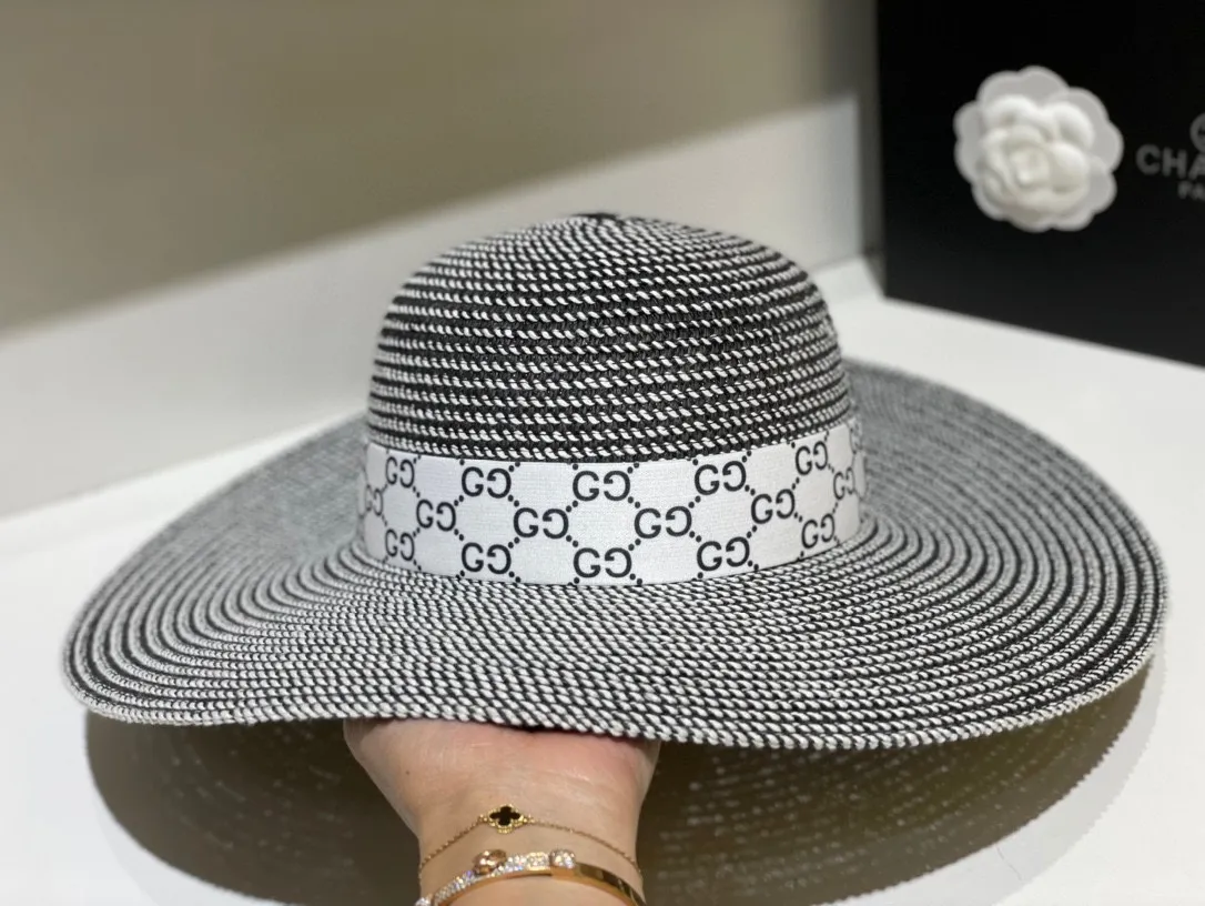 Gucci large brimmed hat
