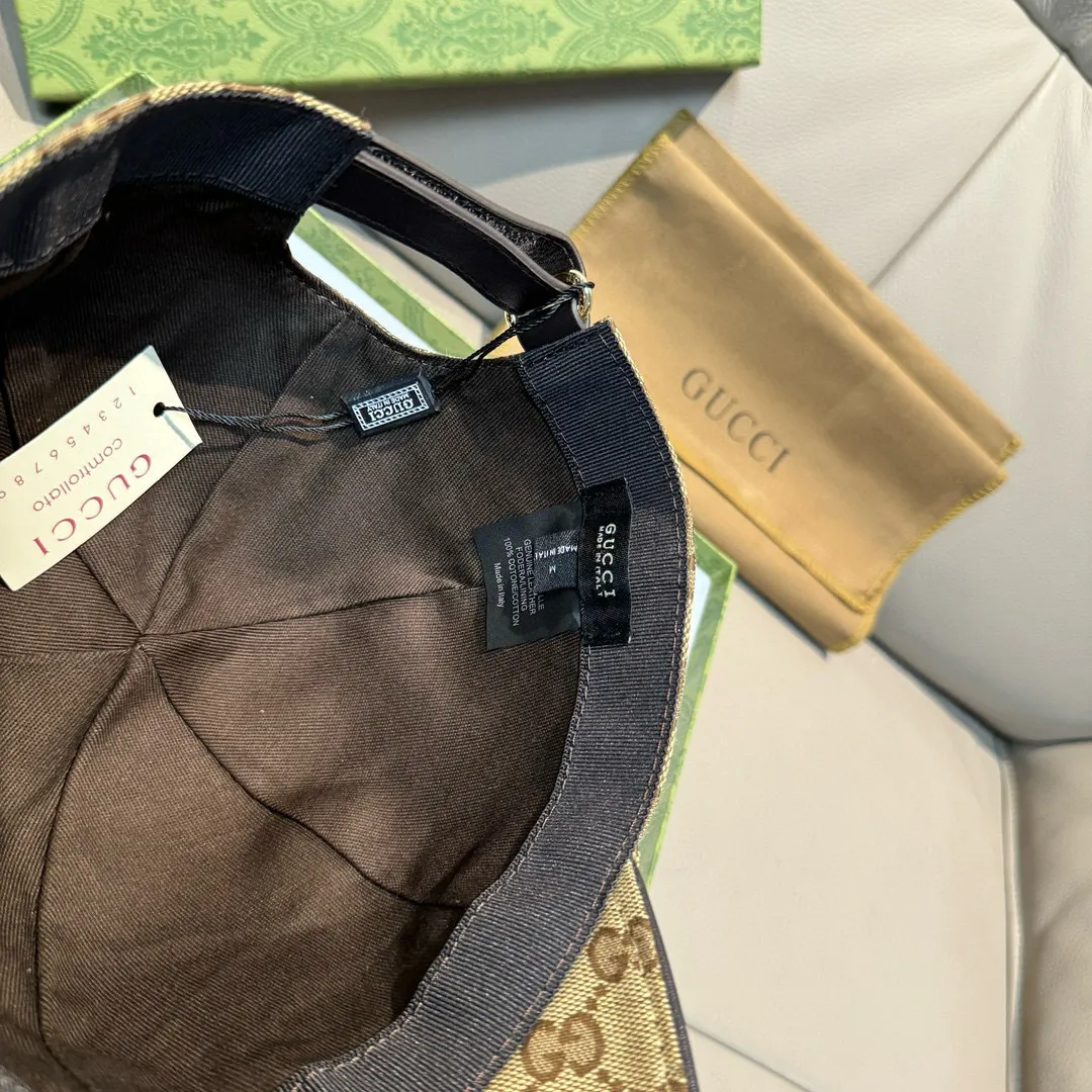 p90 ten thousand year classic model shipped!   , Gucci (Gucci) classic original baseball cap, bee webbing, 1:1 mold opening and customization at the counter, the highest version, original canvas + first-layer cowhide, pure cotton lining, light and breathable! Photographed in real life, suitable for men and women in all seasons, basic head circumference 56cm, adjustable patches.