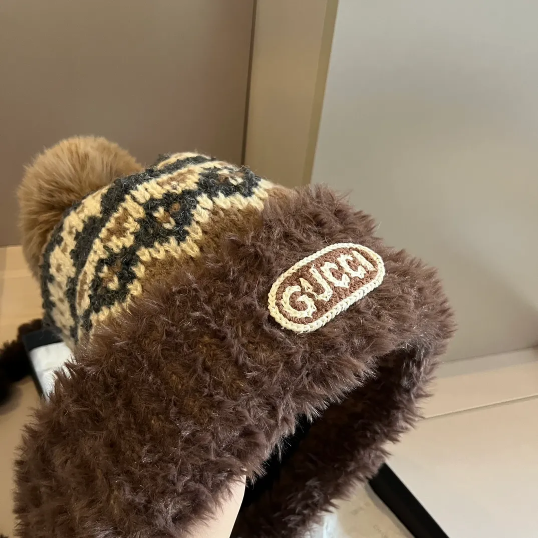💰110¥ Gucci new knitted ear hat, head circumference 57cm