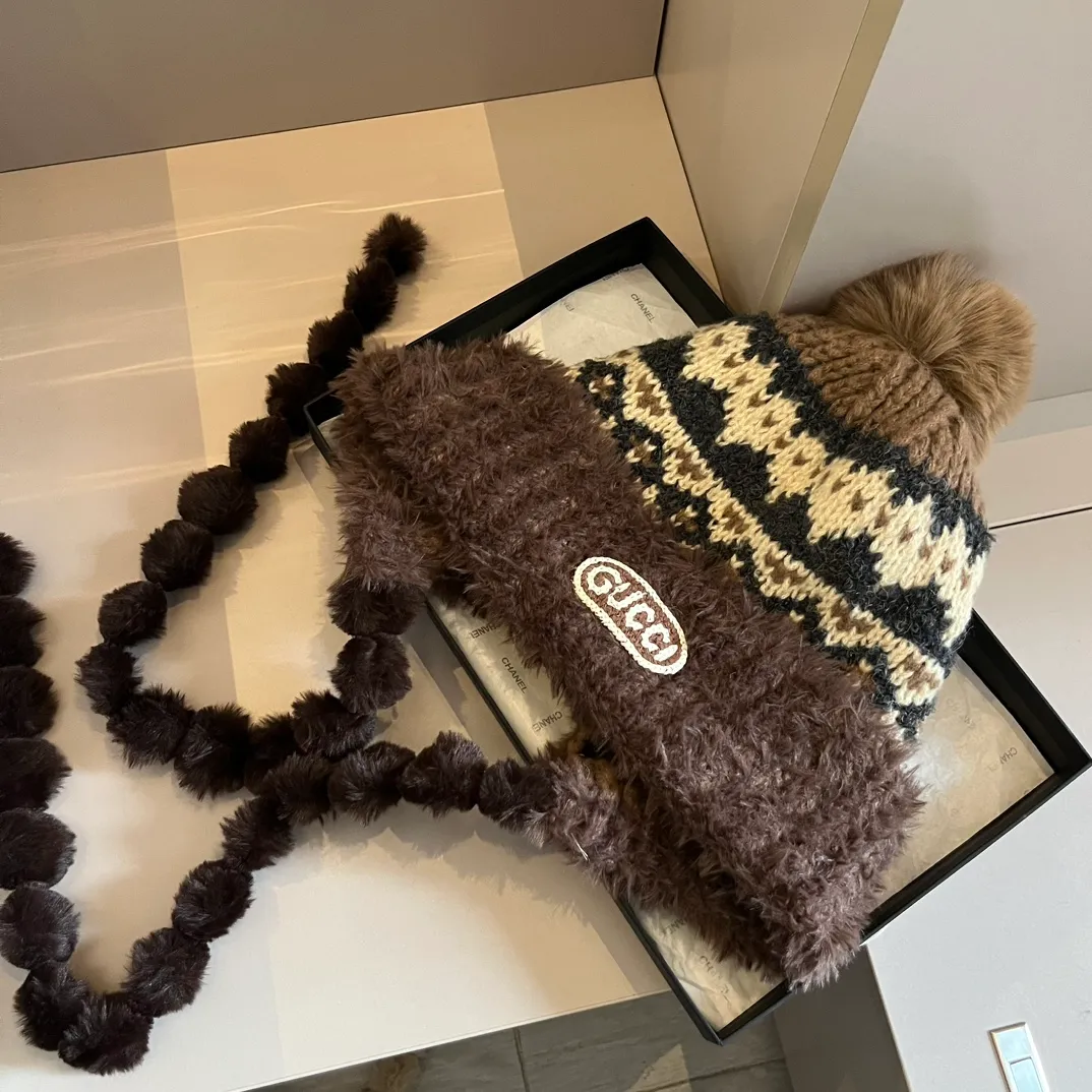 💰110¥ Gucci new knitted ear hat, head circumference 57cm