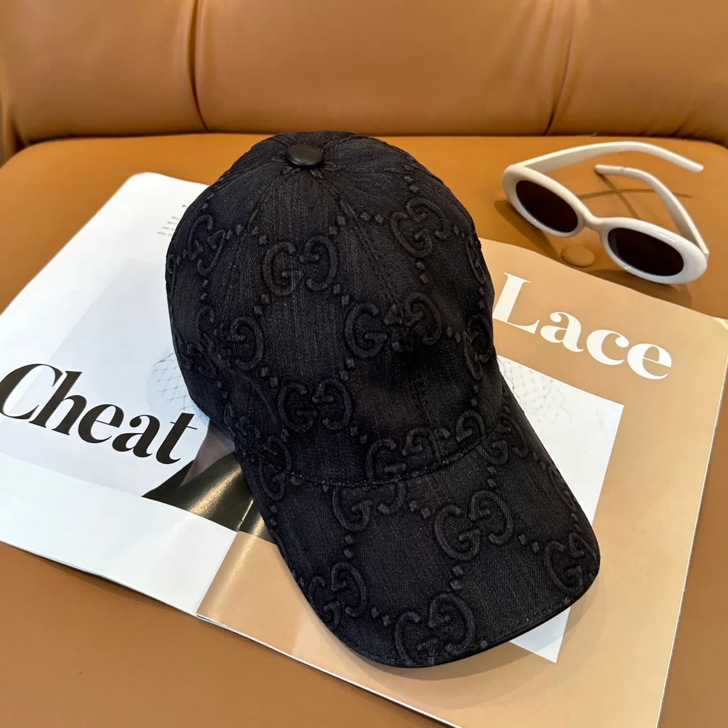 P86 Gucci (Gucci) classic original washed denim baseball cap😍Customized at the counter with 1:1 mold opening, the highest version, the original canvas is light and breathable! Photographed in real life, suitable for men and women in all seasons, basic head circumference 56cm, adjustable patches.