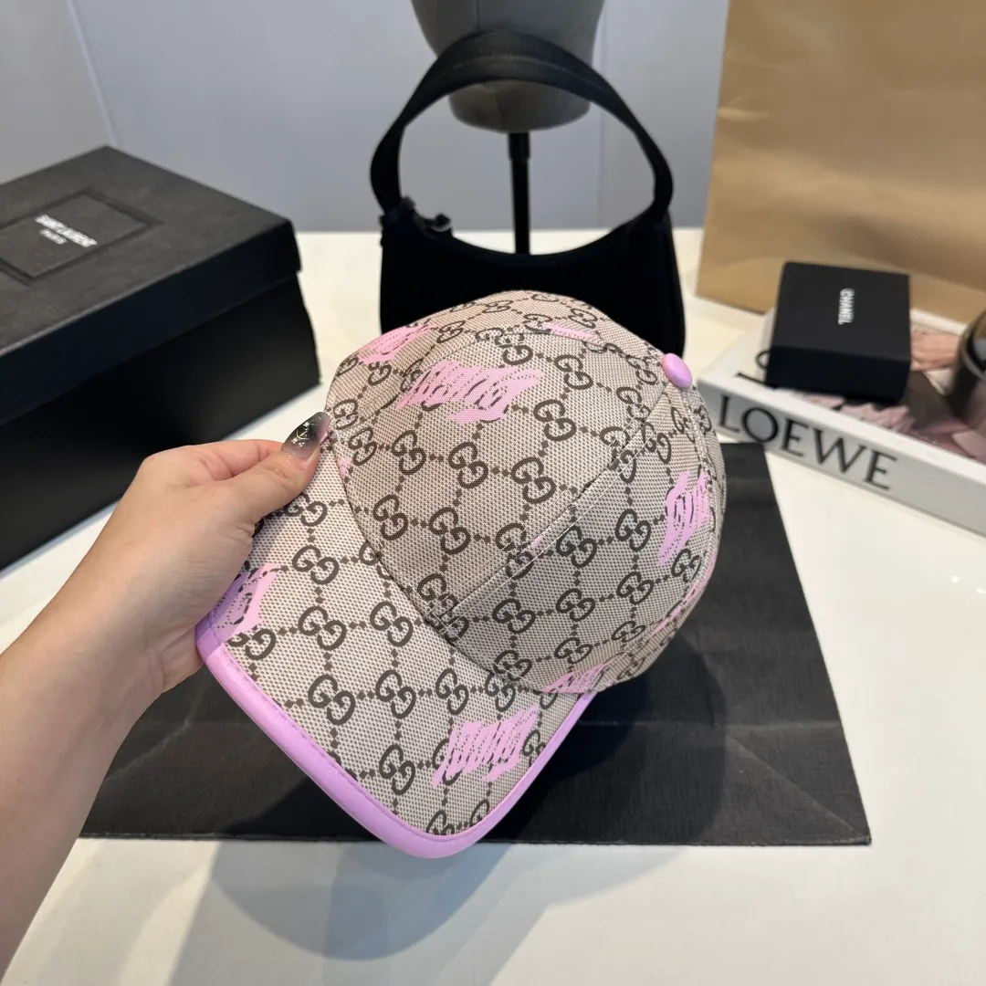 P56 GUCCI Gucci Baseball Cap 🧢Official website new product Gucci Baseball Cap 🧢 is coming soon. The craftsmanship is very exquisite, high-end and classy! Low-key luxury, easy to carry! Running volume!