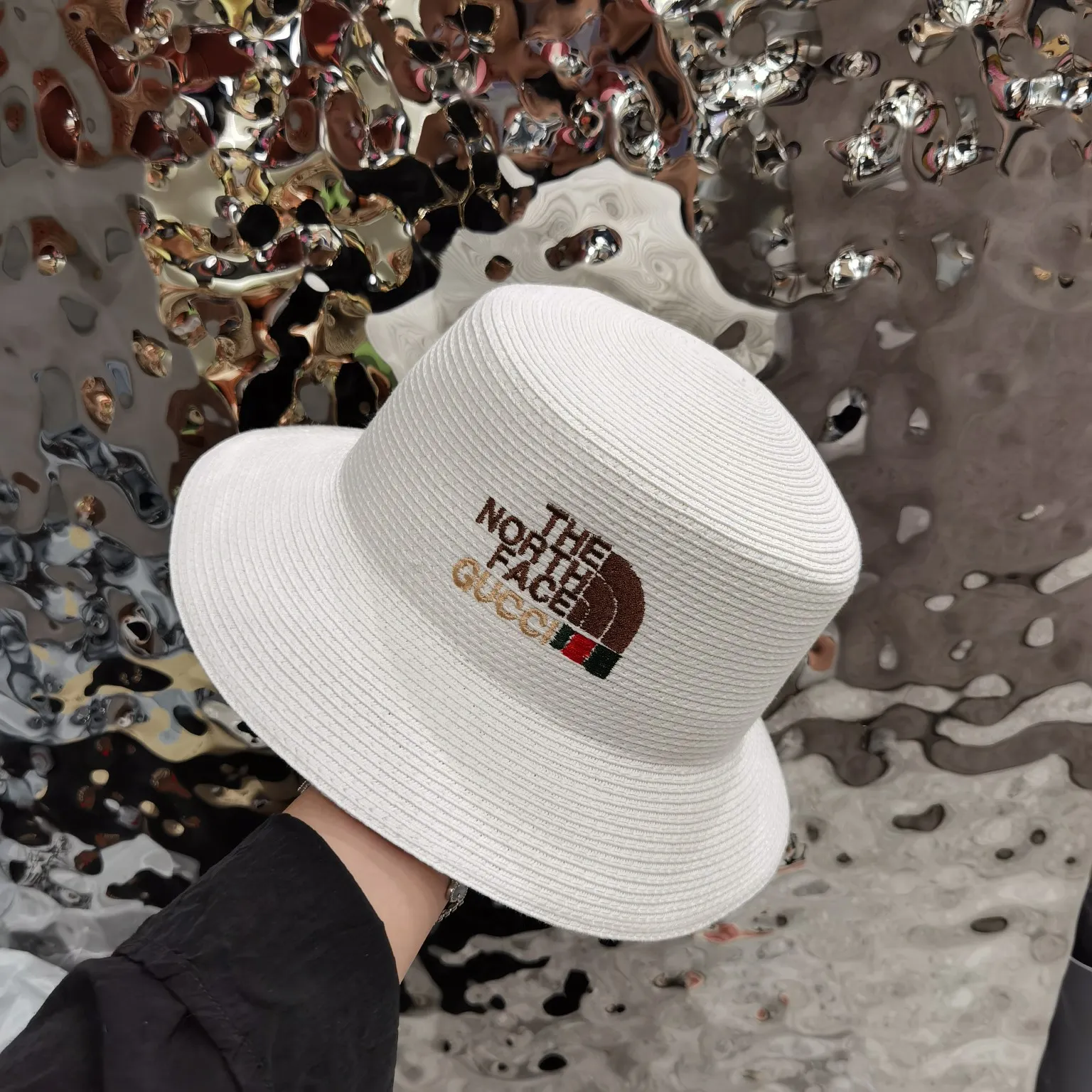 p90 gucci co-branded north counter new imported pp straw hat, high quality, beautiful and versatile hat style, cool and sweet, all in one place!
