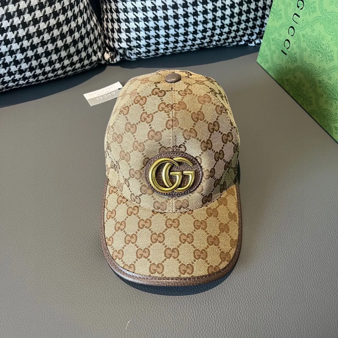 Batch 90, Gucci (Gucci) new original baseball cap, metal double G, the latest model at the counter, 1:1 mold customization, genuine mold hardware, original canvas fabric + first layer of cowhide, original quality! The quality is great, the basic head circumference is 56cm, and the patch is adjustable.