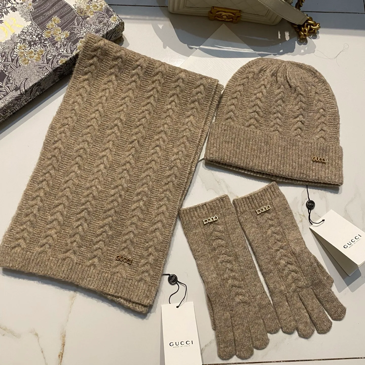 Gucci suit cashmere knitted hat + scarf + gloves