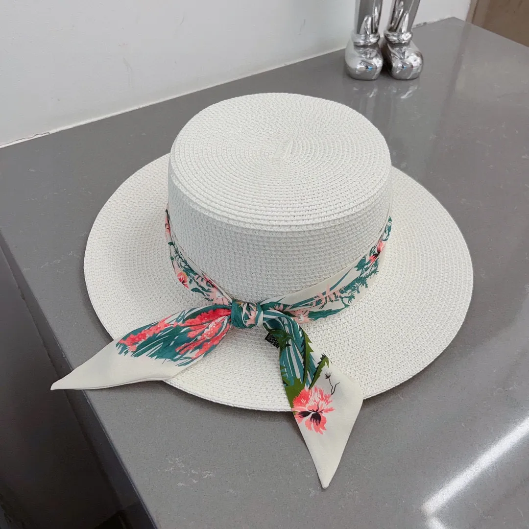 💰110¥ Gucci flat top hat, simple top hat, black and white, head circumference 57cm
