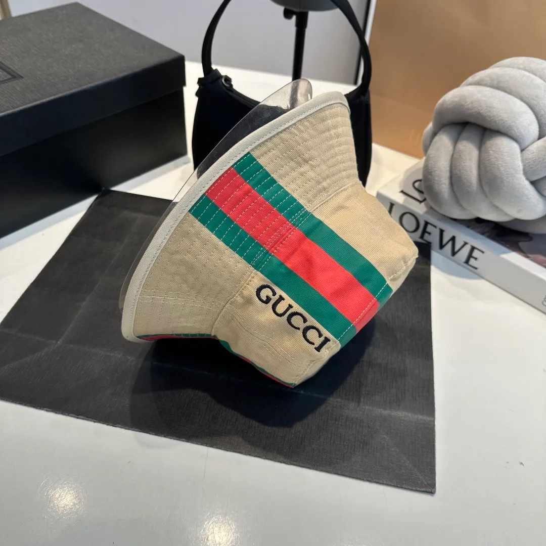 P60 GUCCI Gucci's new counter-synchronized reversible fisherman hat, popular model shipped, super easy to match, new model on the shelves