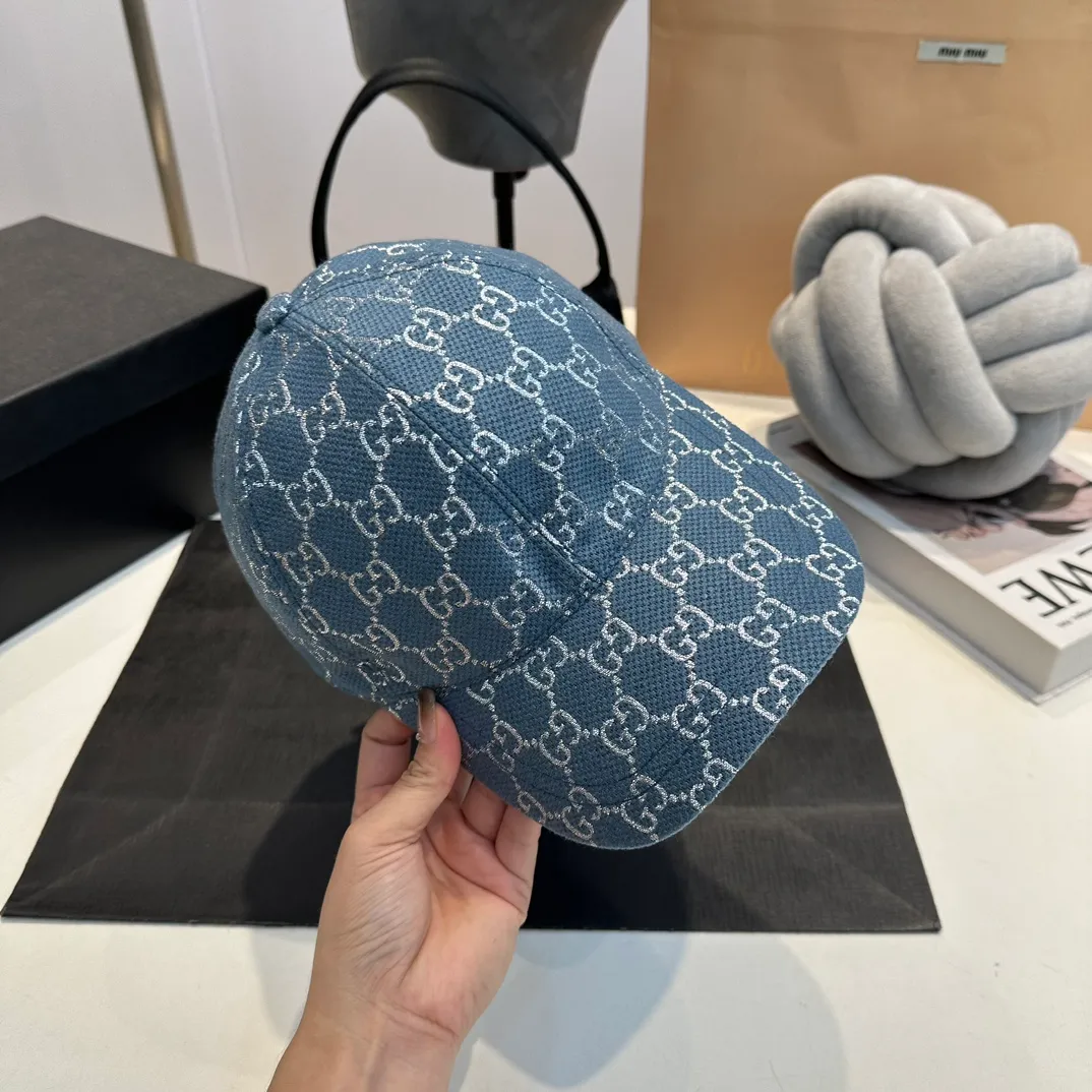 P70 Gucci baseball cap♥️GUCCI🧢New product from the official website, baseball cap, original quality, very popular 🔥🎩 The craftsmanship is very exquisite, high-end and classy! Low-key luxury, easy to carry! Running volume!