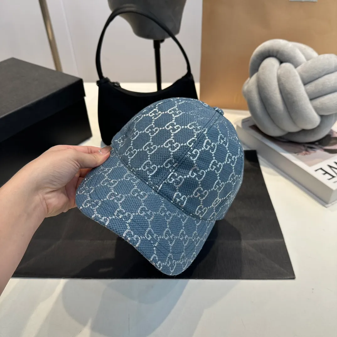 P70 Gucci baseball cap♥️GUCCI🧢New product from the official website, baseball cap, original quality, very popular 🔥🎩 The craftsmanship is very exquisite, high-end and classy! Low-key luxury, easy to carry! Running volume!