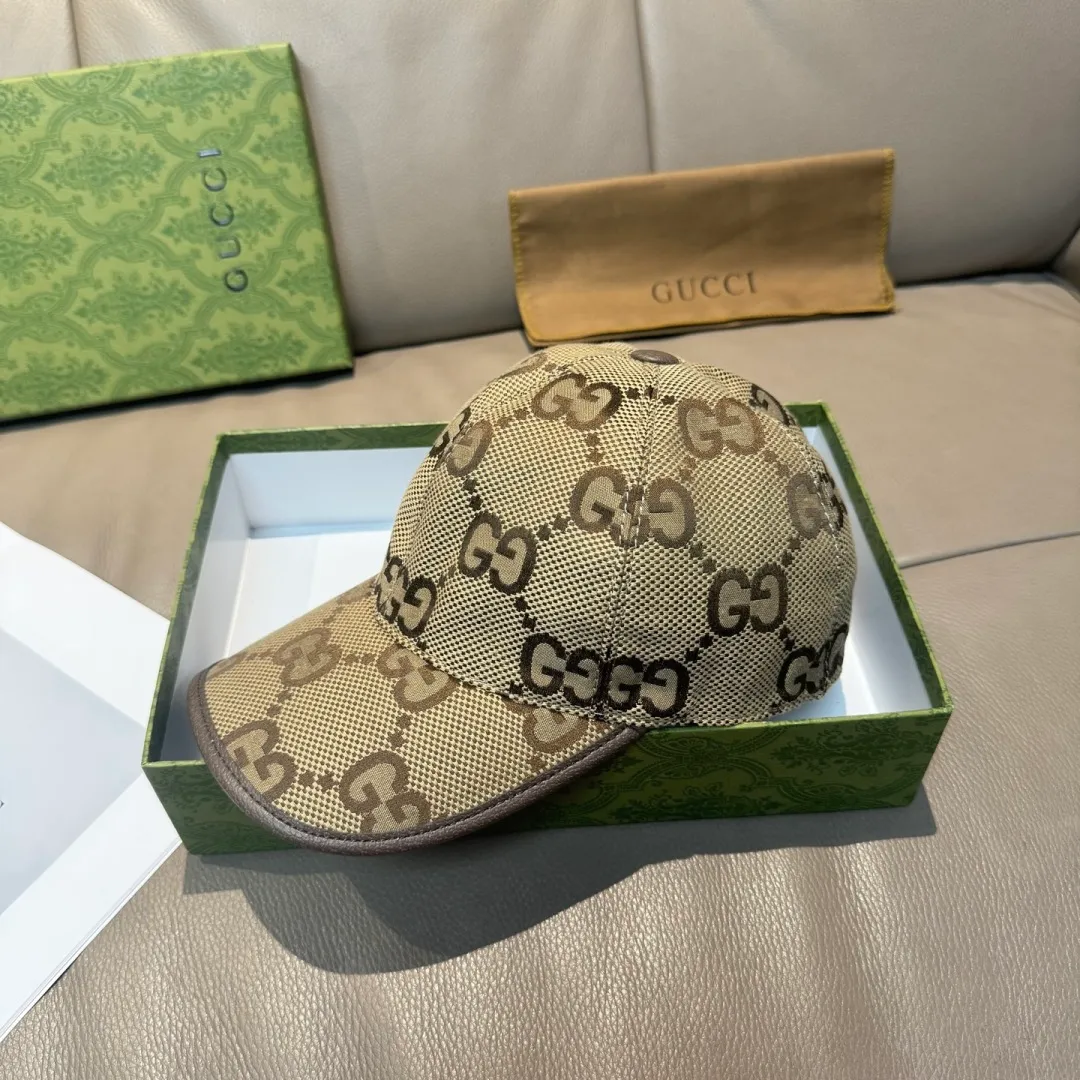 p90., Gucci Gucci's new original baseball cap, large double G, 1:1 mold opening and customization at the counter, original canvas fabric + first-layer cowhide, light and breathable! The basic head circumference is 56cm, and the patch is adjustable.