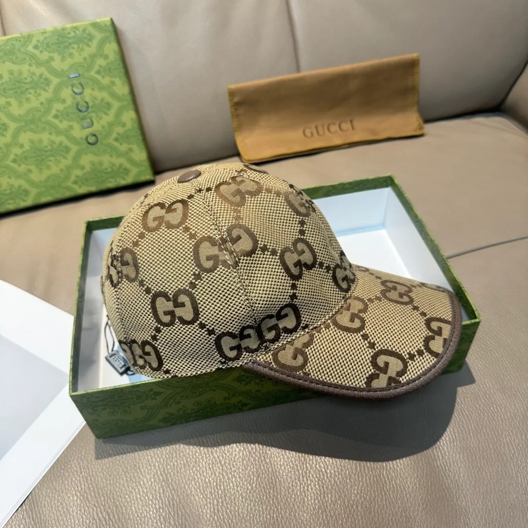 p90., Gucci Gucci's new original baseball cap, large double G, 1:1 mold opening and customization at the counter, original canvas fabric + first-layer cowhide, light and breathable! The basic head circumference is 56cm, and the patch is adjustable.