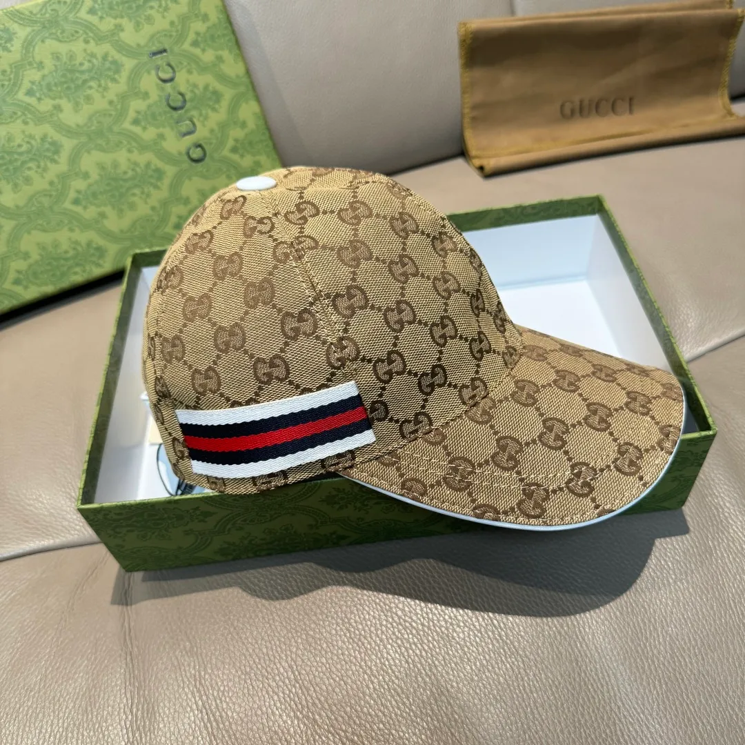 p90 ten thousand year old classic new color is shipped!   , Gucci (Gucci) classic original baseball cap 😍😍 1:1 mold opening and customization at the counter, the highest version, original canvas fabric + first layer of cowhide, light and breathable! Photographed in real life, suitable for men and women in all seasons, basic head circumference 56cm, adjustable patches.