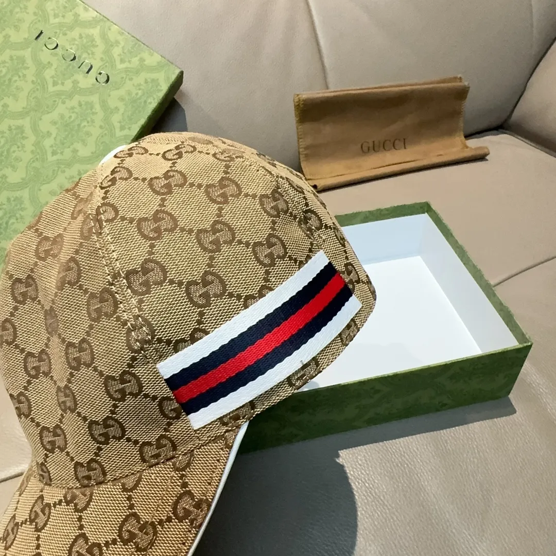 p90 ten thousand year old classic new color is shipped!   , Gucci (Gucci) classic original baseball cap 😍😍 1:1 mold opening and customization at the counter, the highest version, original canvas fabric + first layer of cowhide, light and breathable! Photographed in real life, suitable for men and women in all seasons, basic head circumference 56cm, adjustable patches.