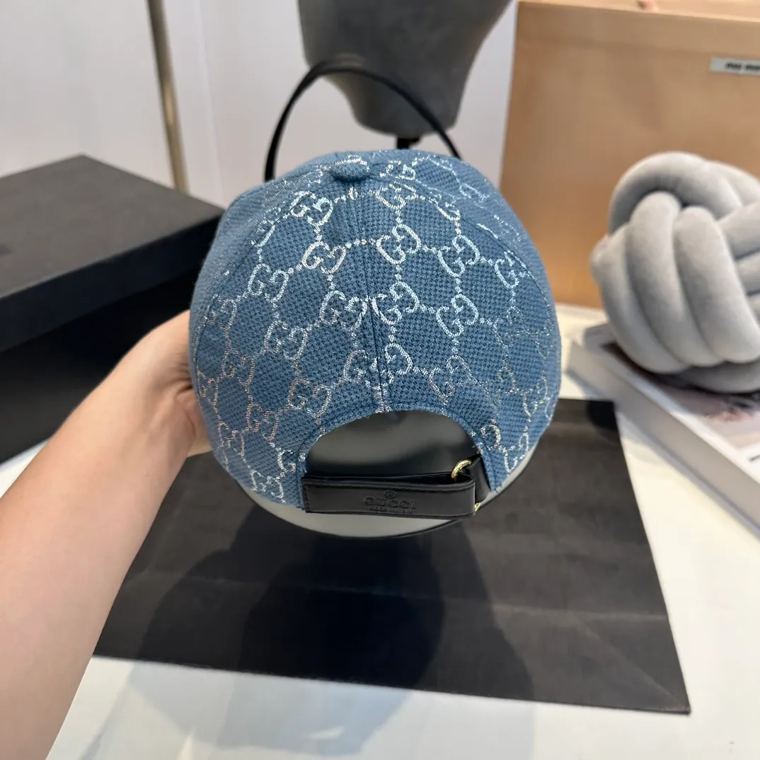 P70 Gucci baseball cap♥️GUCCI🧢New product from the official website, baseball cap, original quality, very popular 🔥🎩 The craftsmanship is very exquisite, high-end and classy! Low-key luxury, easy to carry! Running volume!