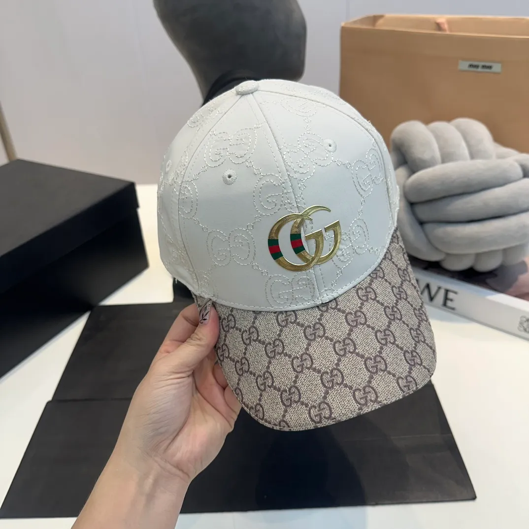 P60 Gucci Baseball Cap♥️GUCCI🧢New product from the official website, baseball cap, original quality, very popular 🔥🎩 The craftsmanship is very exquisite, high-end and classy! Low-key luxury, easy to carry! Running volume!