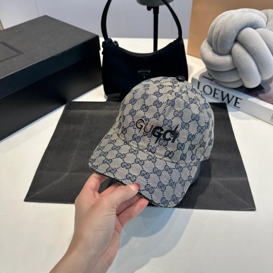 P60 Gucci (Gucci) classic original baseball cap😍Customized with 1:1 mold opening at the counter, the highest version, the original canvas is light and breathable! Photographed in real life, suitable for men and women in all seasons, basic head circumference 56cm, adjustable patches.