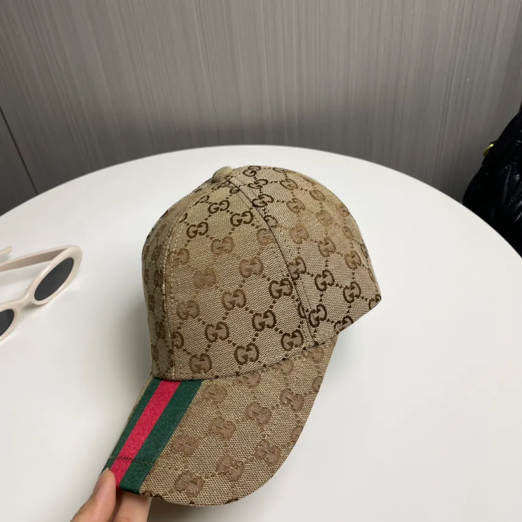 P56 [GUCCI Gucci]🌸2 official website is online simultaneously🎊 Korean version of the new British classic casual atmosphere customized model 1:1 original quality unisex baseball cap Meibang three-dimensional printed geological fabric high quality quality🔥🔥🔥