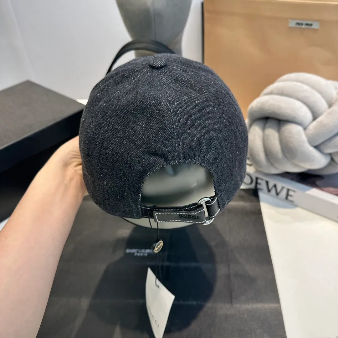 P80 GUCCI 2025 new washed denim baseball cap at the counter, very trendy! Casual and sports style, classic production, super easy to match!