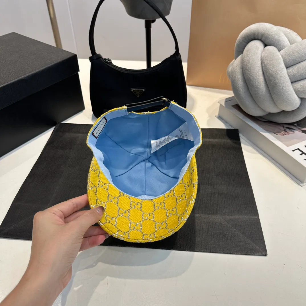 P70 Gucci baseball cap♥️GUCCI🧢New product from the official website, baseball cap, original quality, very popular 🔥🎩 The craftsmanship is very exquisite, high-end and classy! Low-key luxury, easy to carry! Running volume!