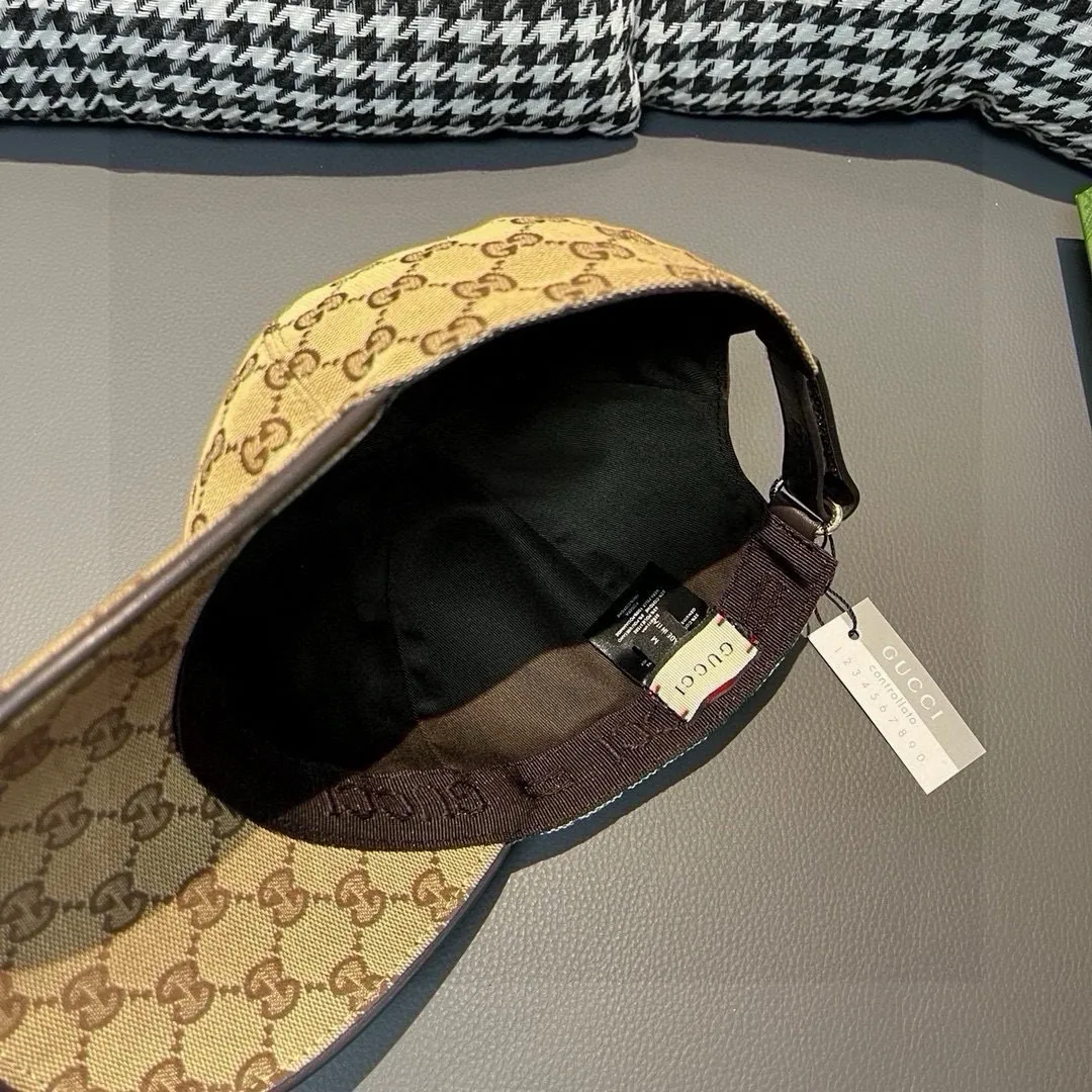 Batch 90, Gucci (Gucci) new original baseball cap, artistic word embroidery, 1:1 mold customization, heavy embroidery, details comparable to counters, original canvas + first-layer cowhide, pure cotton lining, great quality! The first choice for handsome men and beautiful women, fashionable and versatile. Basic head circumference 56, adjustable patch
