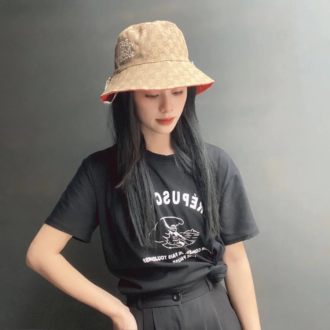 P70 new model shipped! Gucci's new double-sided fisherman hat, the latest model in the store, embroidery, 1:1 mold customization, original breathable sail fabric + perfect details, original quality, exclusive physical shooting, suitable for men and women. ,
