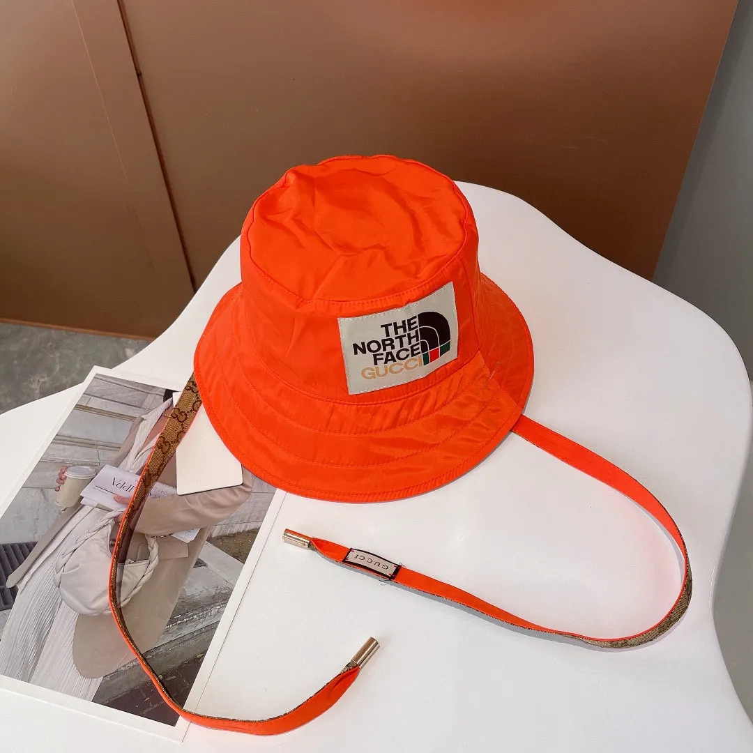 P70 new model shipped! Gucci's new double-sided fisherman hat, the latest model in the store, embroidery, 1:1 mold customization, original breathable sail fabric + perfect details, original quality, exclusive physical shooting, suitable for men and women. ,
