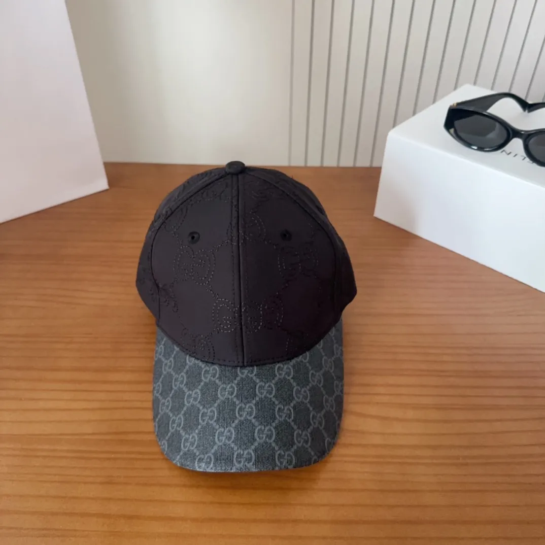 💰60 GUCCI Baseball Cap👒 The craftsmanship is very exquisite, high-end and classy! Low-key luxury, easy to carry!